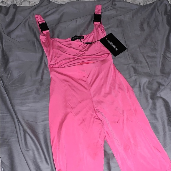 BRAND NEW ✨ Pretty Little Things pink jumpsuit 💕 - Picture 1 of 3